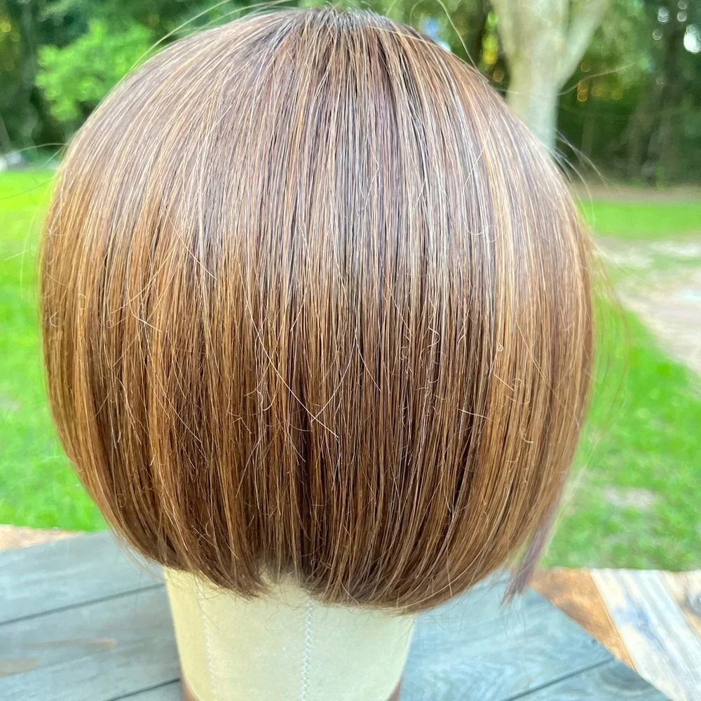 TOPPER WIG LIGHT BROWN BOB LENGTH WITH BANGS HIGHLITED
